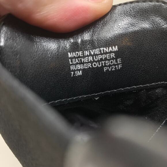 NEW Michael Kors Scarlett Black Leather Silver Chain Detail Boots Sz 7 Lug Sole - Picture 7 of 12